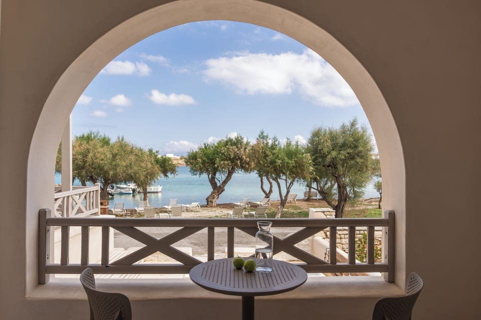 Deluxe Sea View Room | In-room safe, soundproofing, iron/ironing board, free WiFi