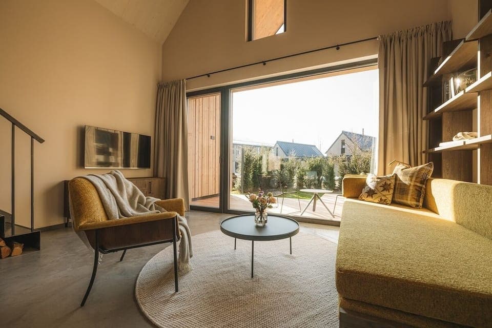 Chalet | Living room | Flat-screen TV, heated floors, streaming services, printers