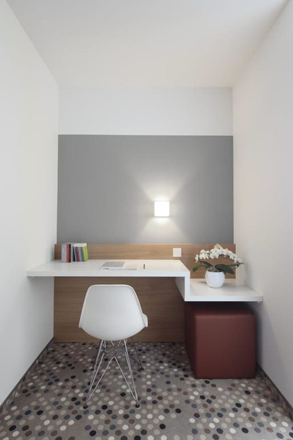 Double Room | Living area | 60-cm flat-screen TV with satellite channels, TV