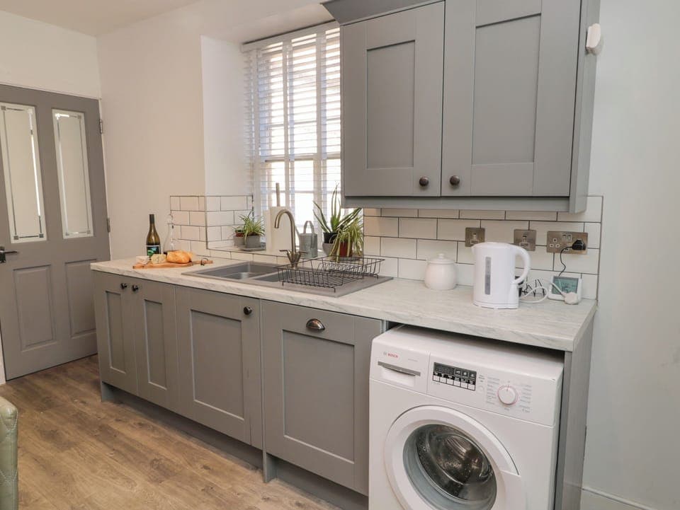 Fridge, dishwasher, electric kettle, toaster