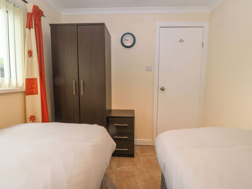 3 bedrooms, individually decorated, individually furnished