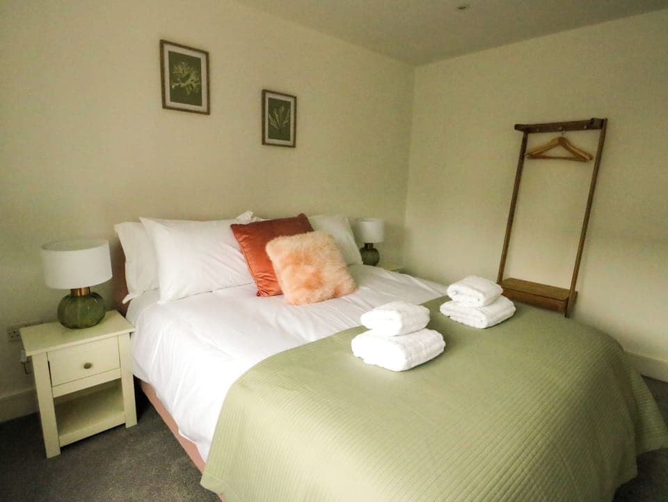 3 bedrooms, individually decorated, individually furnished, free WiFi