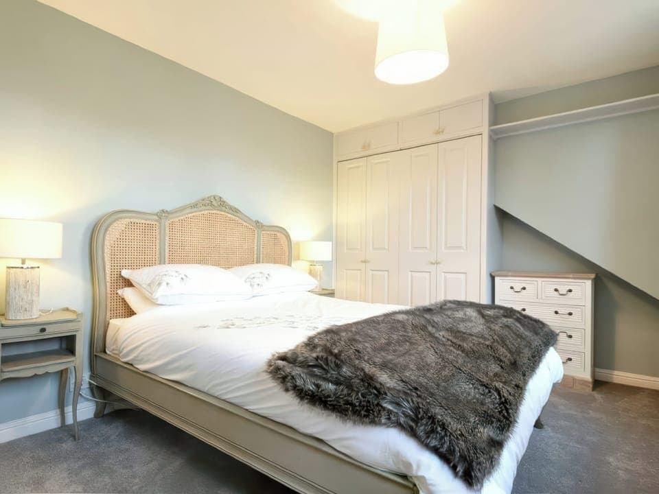 2 bedrooms, individually decorated, individually furnished, free WiFi