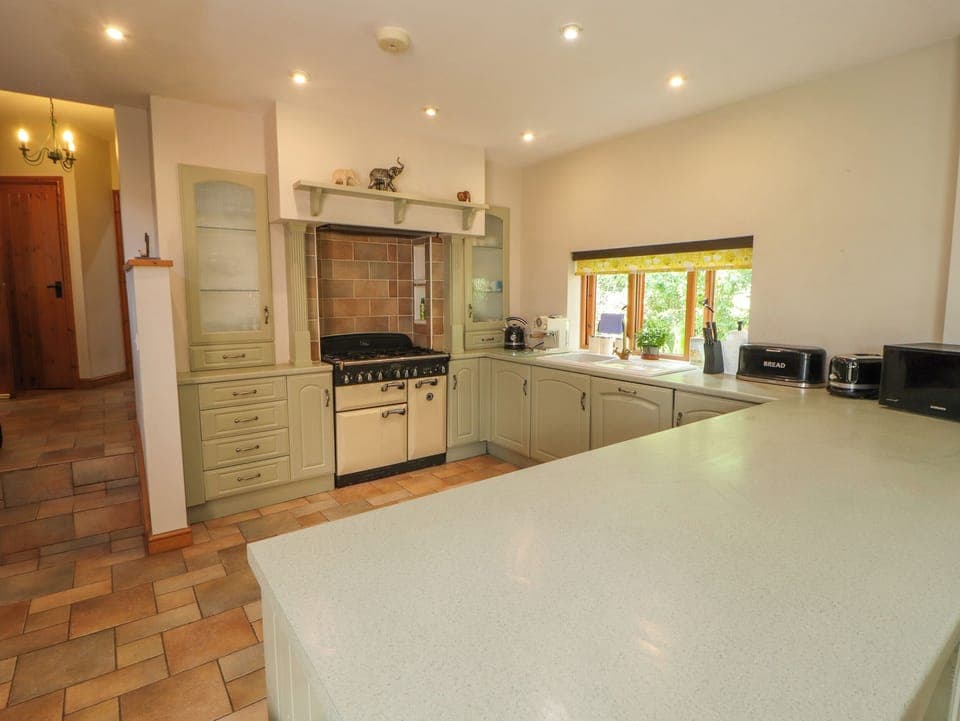 Fridge, electric kettle, toaster, cookware/dishes/utensils