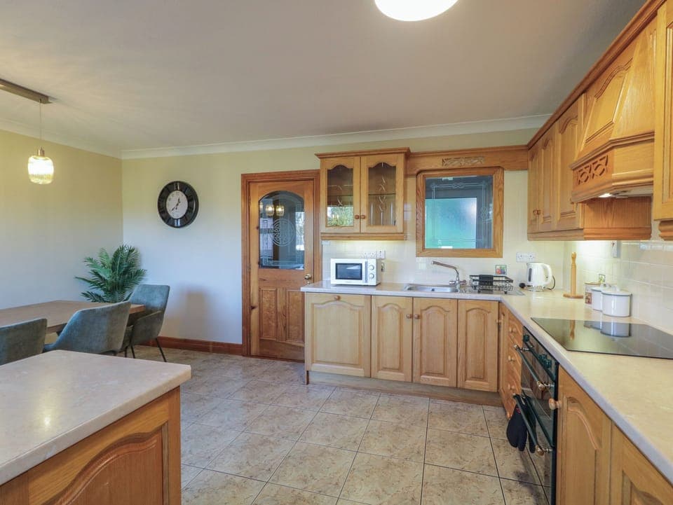 Dishwasher, cookware/dishes/utensils