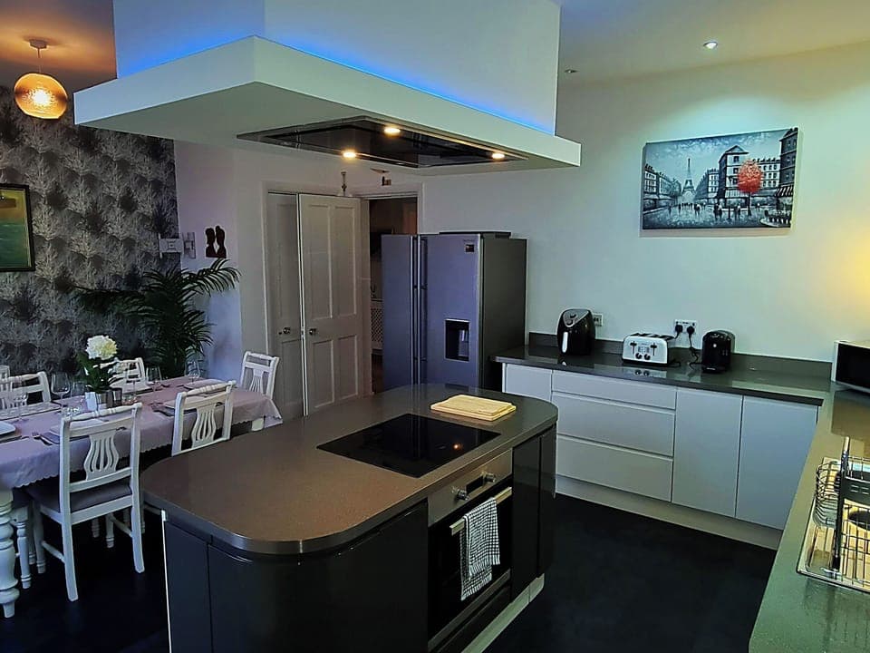 Fridge, dishwasher, electric kettle, toaster