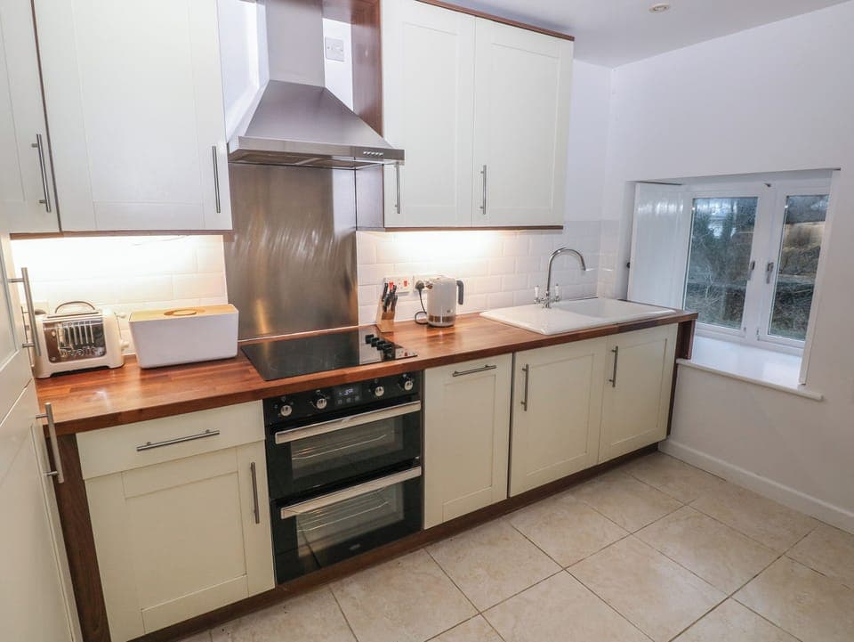 Fridge, dishwasher, electric kettle, toaster