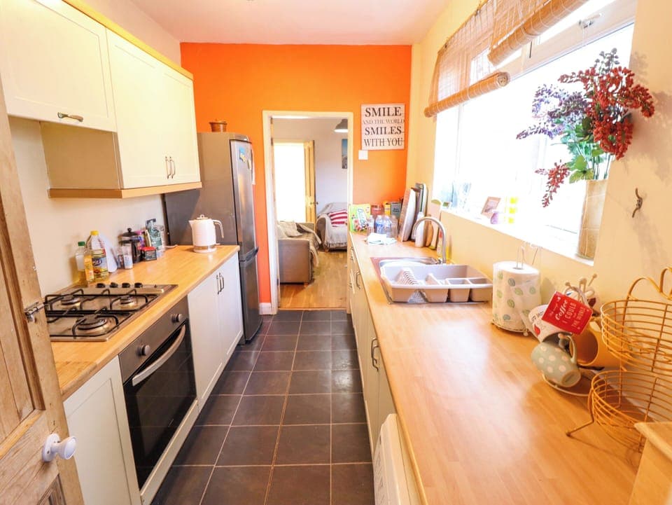 Cookware/dishes/utensils