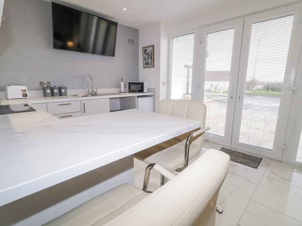 Fridge, dishwasher, electric kettle, toaster