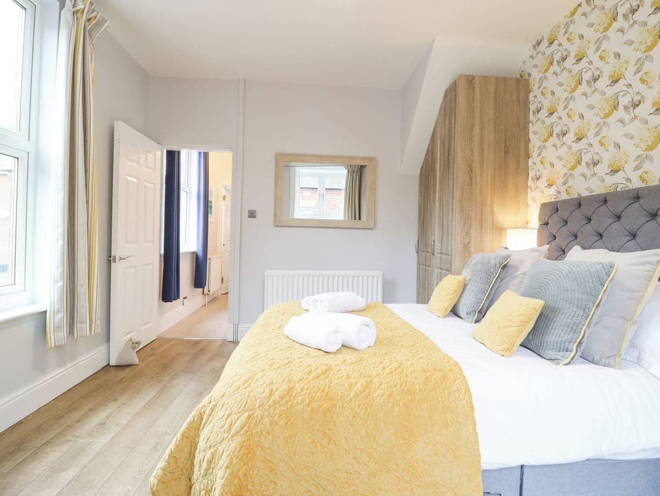 4 bedrooms, individually decorated, individually furnished, free WiFi