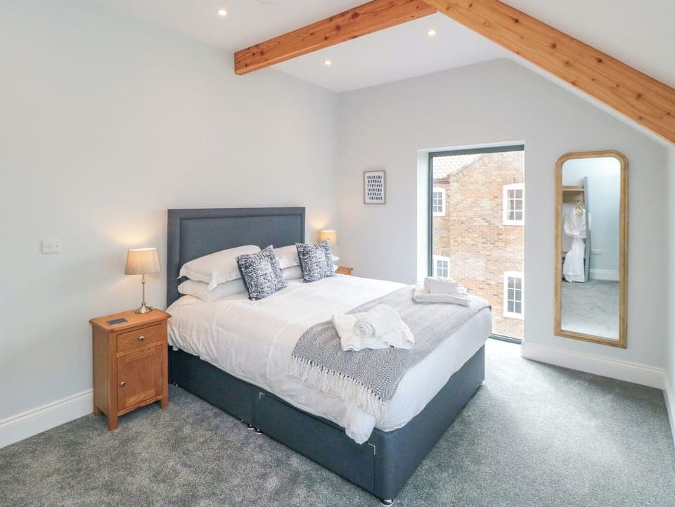 3 bedrooms, individually decorated, individually furnished, free WiFi