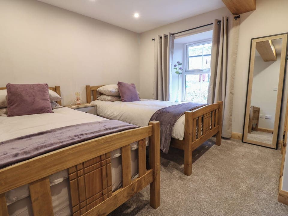 2 bedrooms, individually decorated, individually furnished, free WiFi