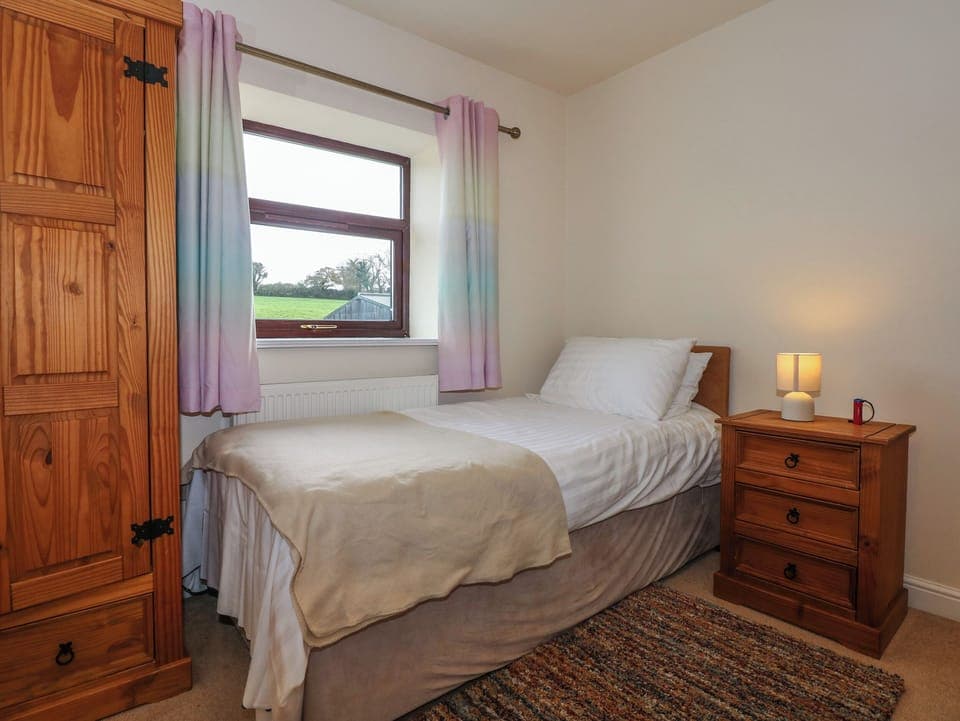 3 bedrooms, individually decorated, individually furnished, free WiFi