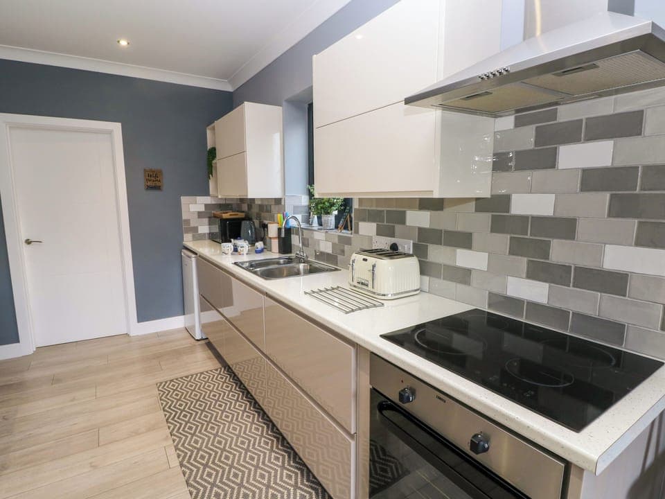 Cookware/dishes/utensils