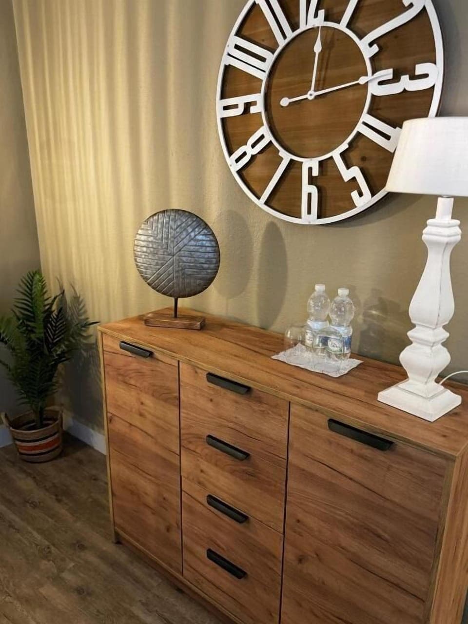 Premium Double Room | Iron/ironing board, free WiFi