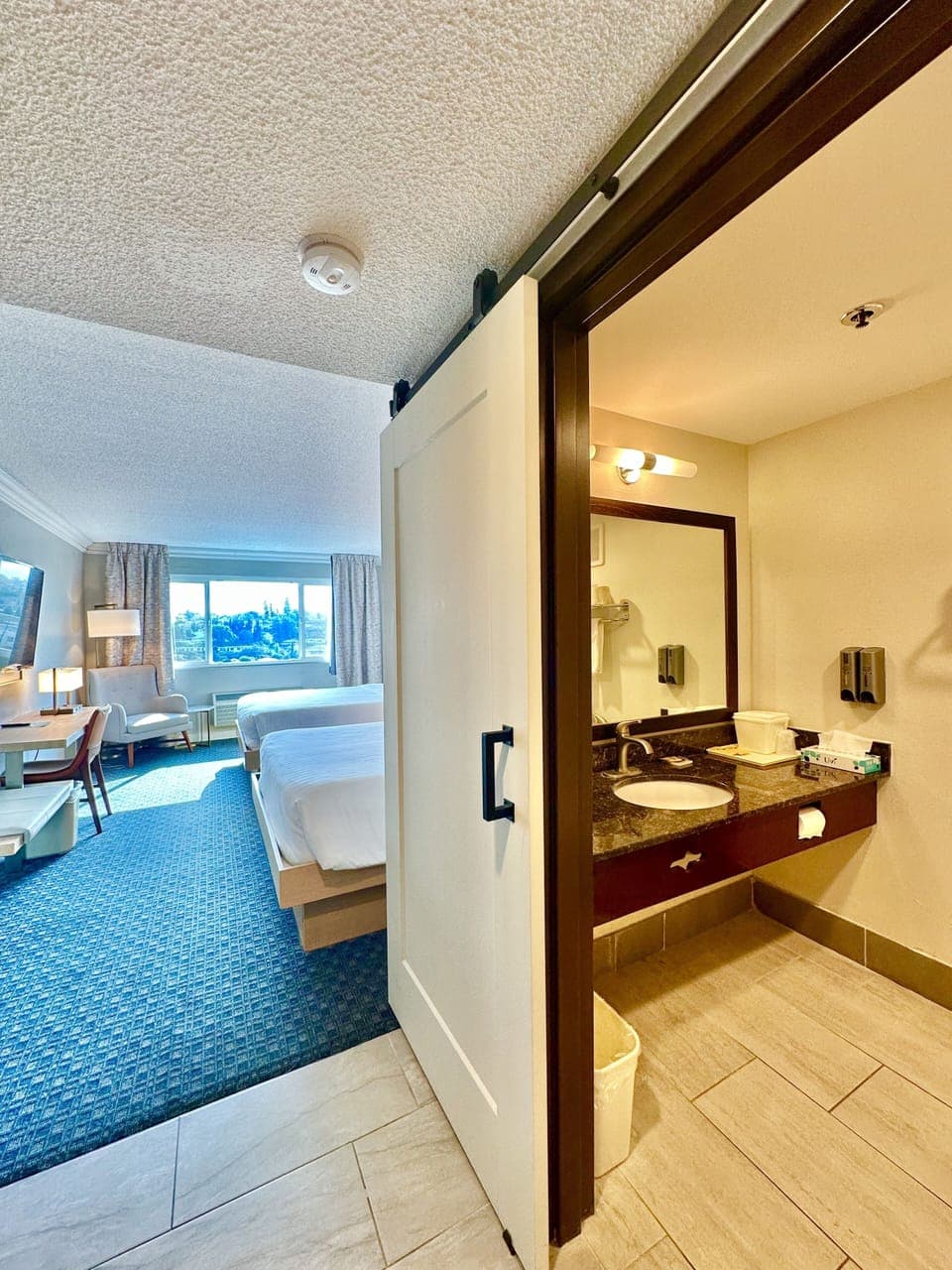 Double Room, Non Smoking | Bathroom | Combined shower/tub, hair dryer, towels, soap