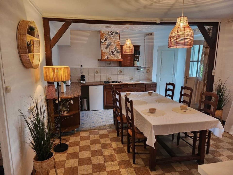 Basic Apartment, Multiple Beds, Kitchen | Private kitchen