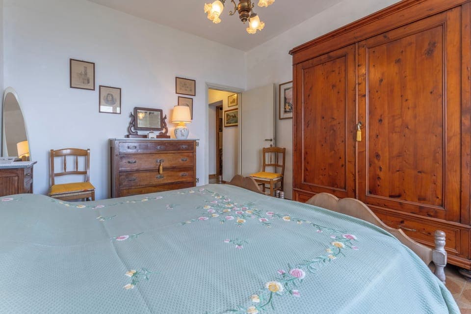 House, Patio, Courtyard View | 3 bedrooms, iron/ironing board, free WiFi