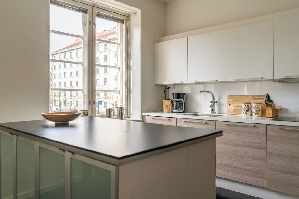 Apartment, City View | Private kitchen | Full-size fridge, microwave, oven, stovetop