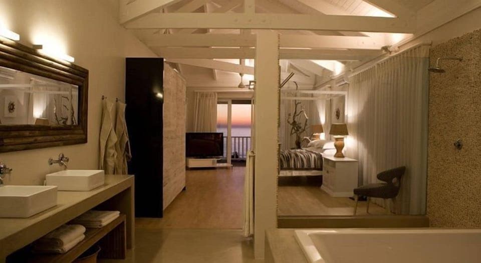 Free toiletries, hair dryer, bathrobes, slippers