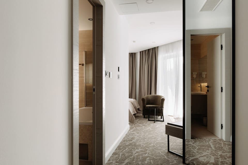 Superior Twin Room, Balcony, Sea View | Minibar, in-room safe, desk, laptop workspace