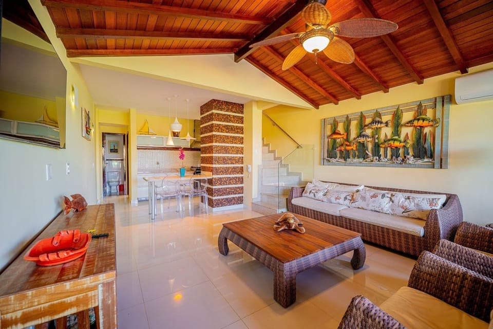 House, 3 Bedrooms, Air conditioning, Beachside | Living area