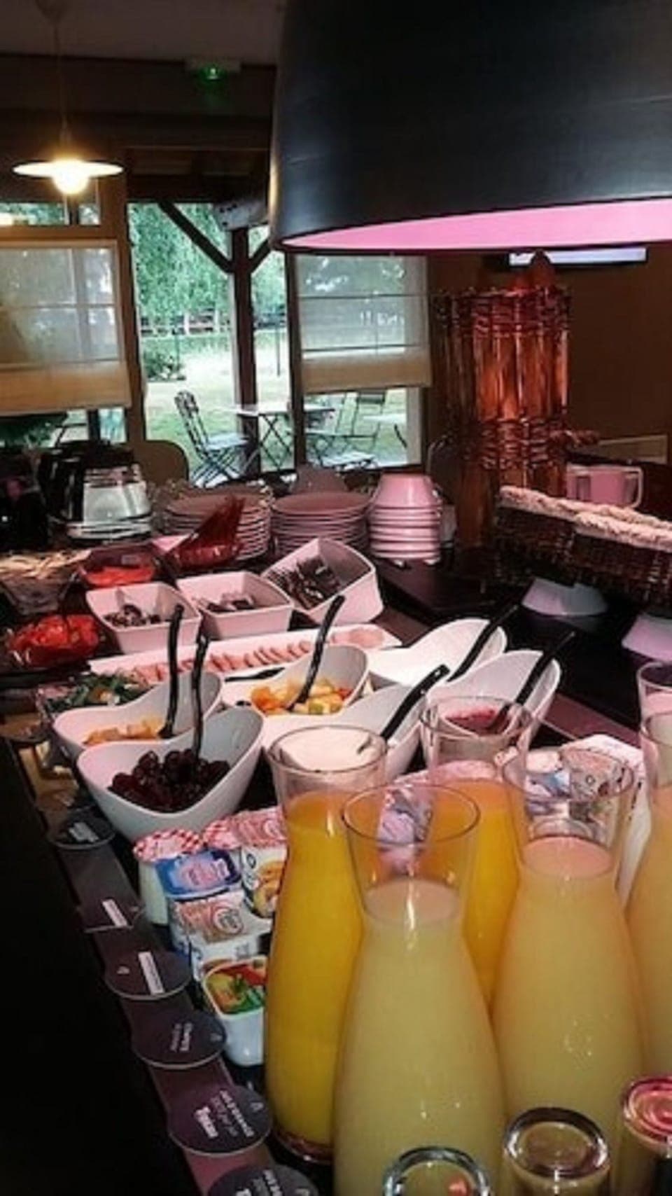 Daily buffet breakfast (EUR 12.90 per person)