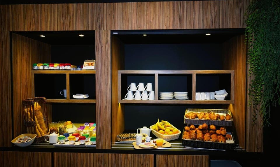 Daily buffet breakfast (EUR 13.90 per person)