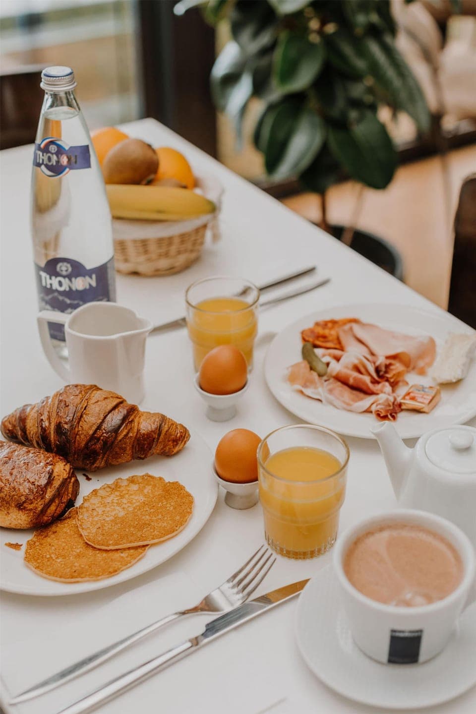 Daily buffet breakfast (EUR 13 per person)