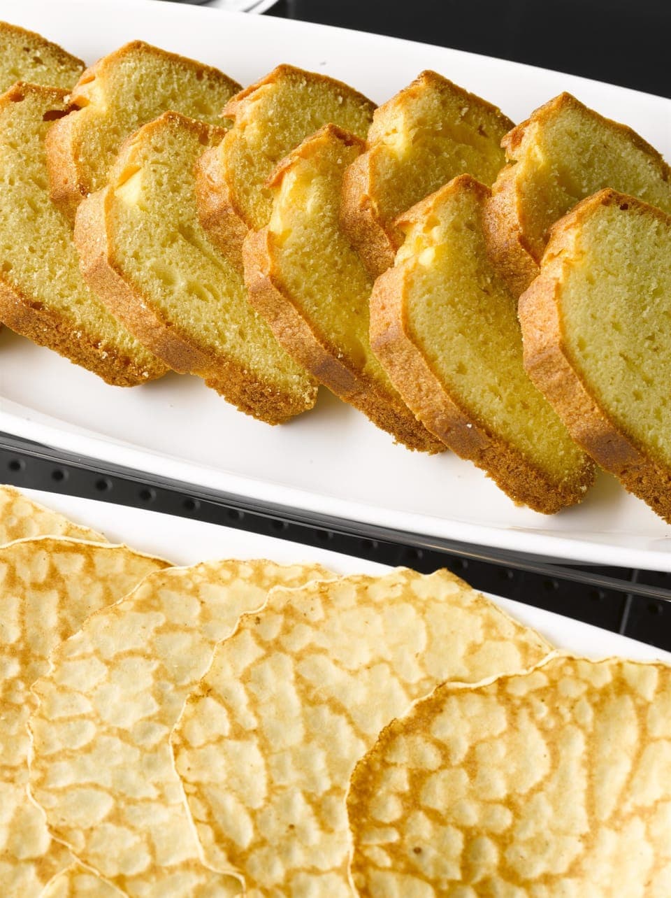 Daily buffet breakfast (EUR 13.90 per person)