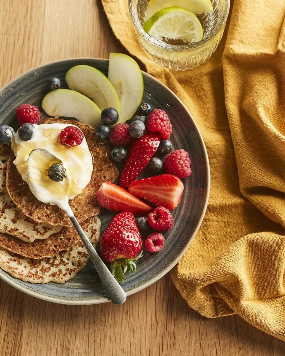 Daily buffet breakfast (EUR 16.90 per person)