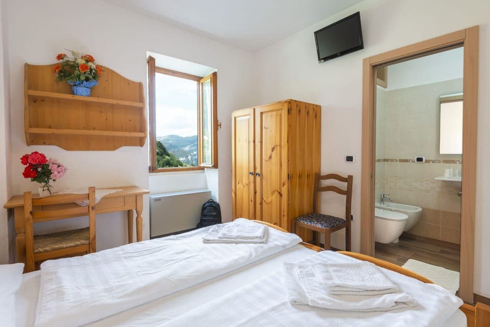 Standard Double Room | Down comforters, desk, free WiFi, bed sheets