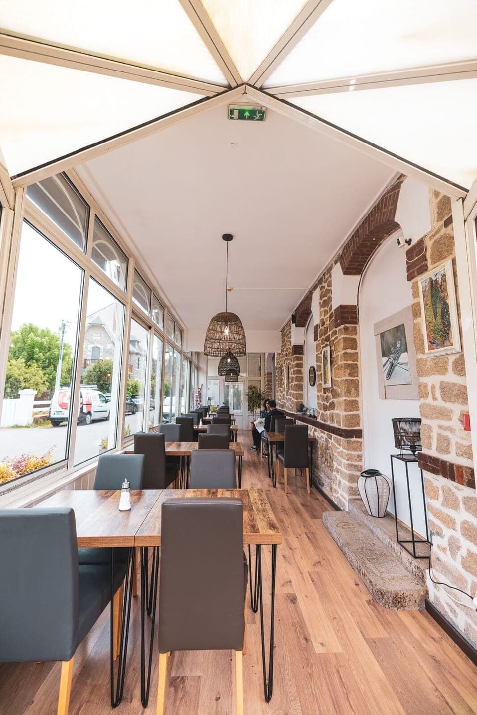 Daily buffet breakfast (EUR 15.00 per person)