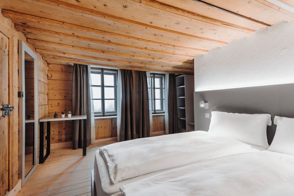 Double Room | Free WiFi, bed sheets