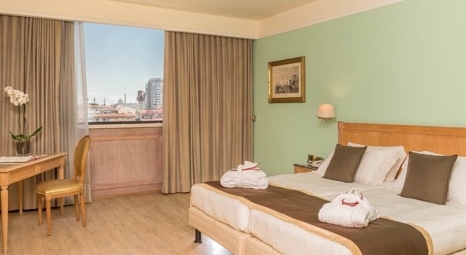 Minibar, in-room safe, desk, soundproofing