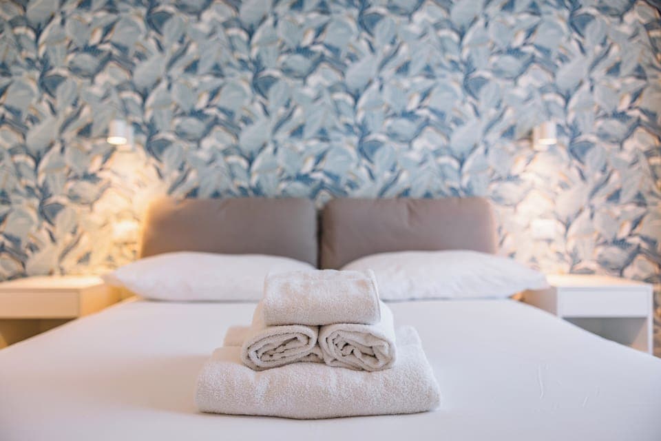 Double Room | Blackout drapes, soundproofing, free WiFi