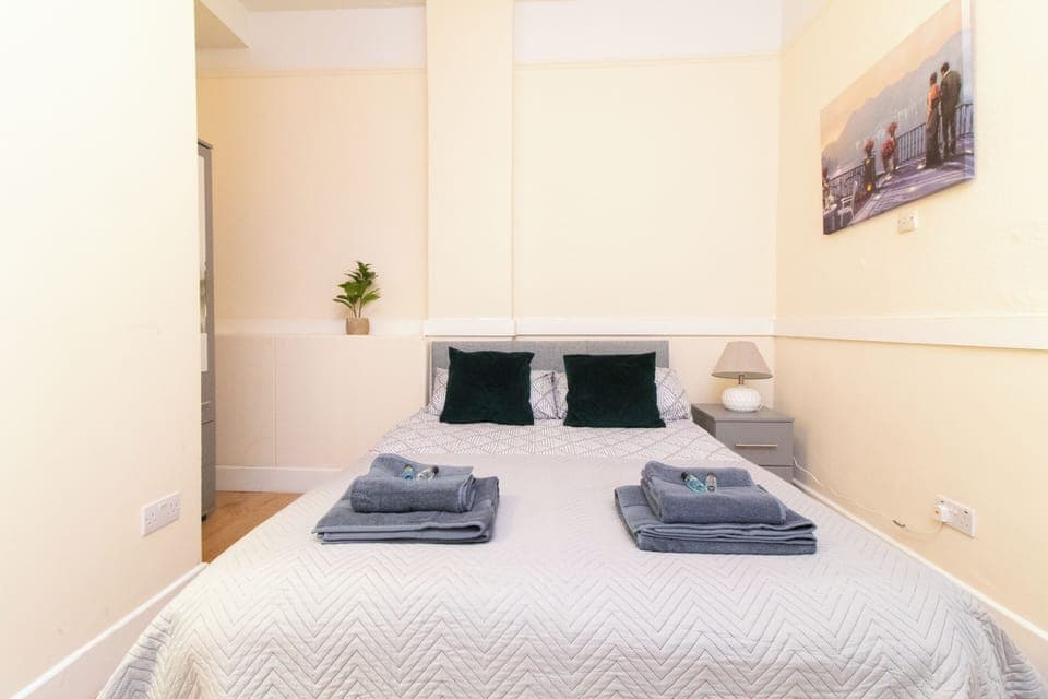 Double Room | Free WiFi