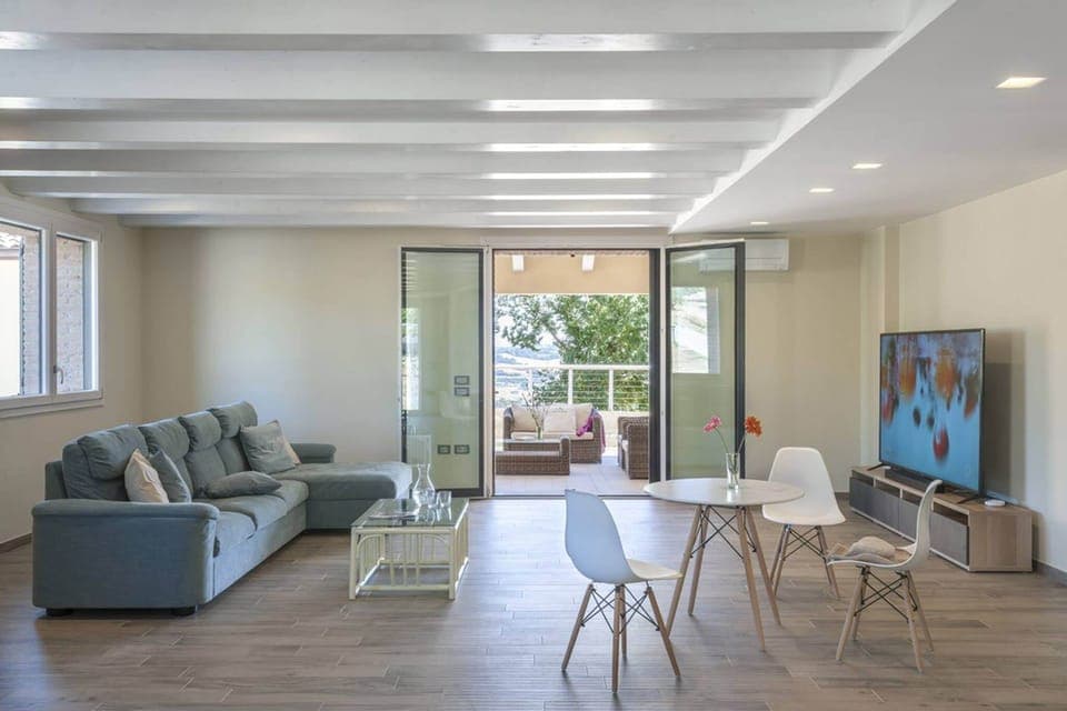 Villa, Smoking | 7 bedrooms