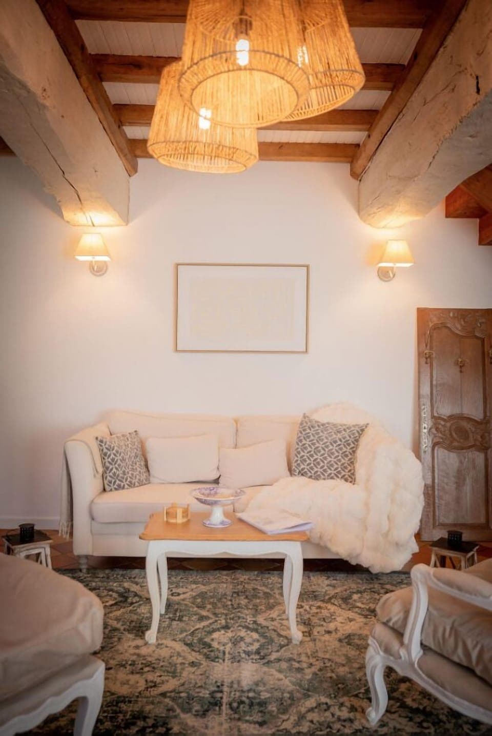 Classic Apartment, Garden View | Living area