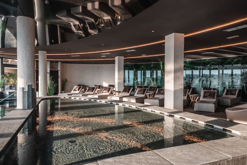 Indoor pool, outdoor pool, sun loungers