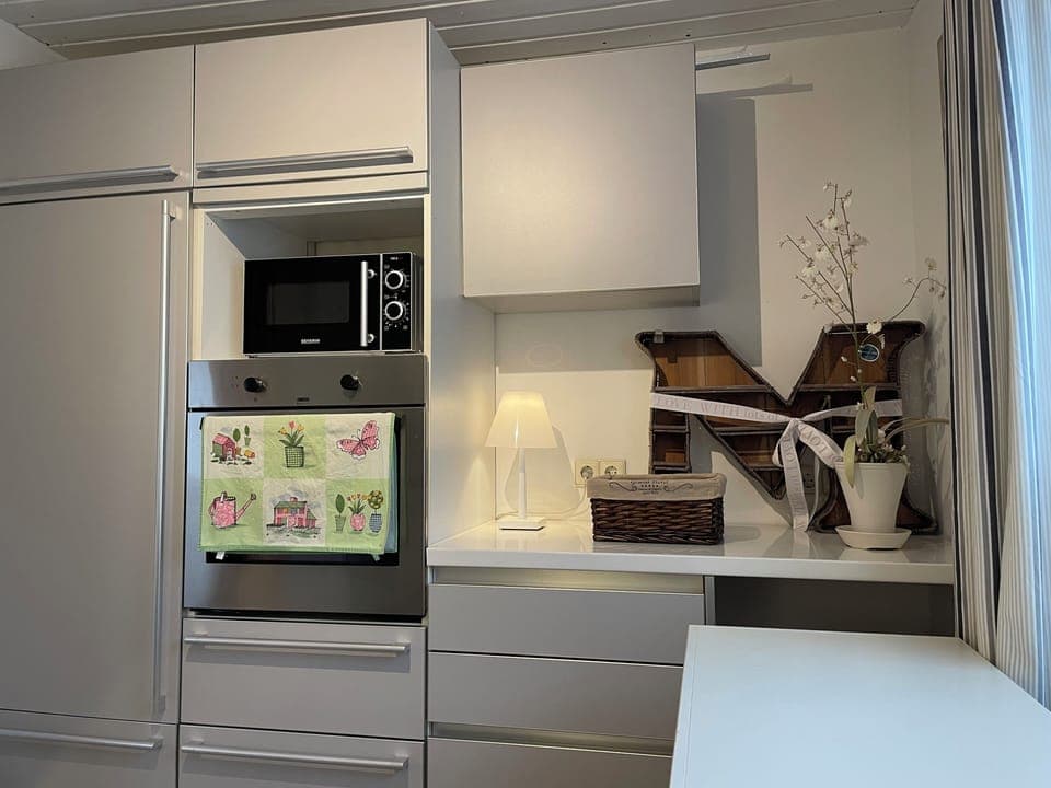 Shared fridge, microwave