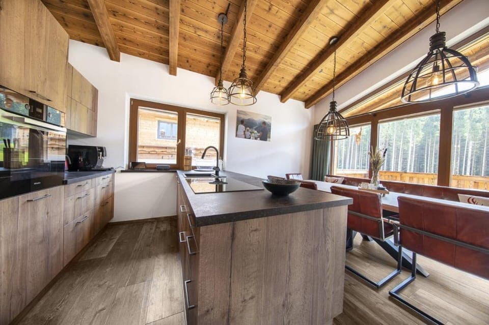 Chalet | Private kitchen | Stovetop