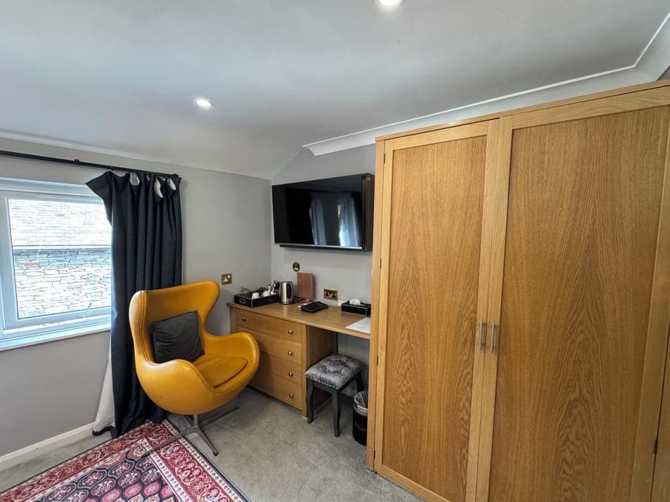 Deluxe Twin with Walk-in Shower | Premium bedding, down comforters, free WiFi