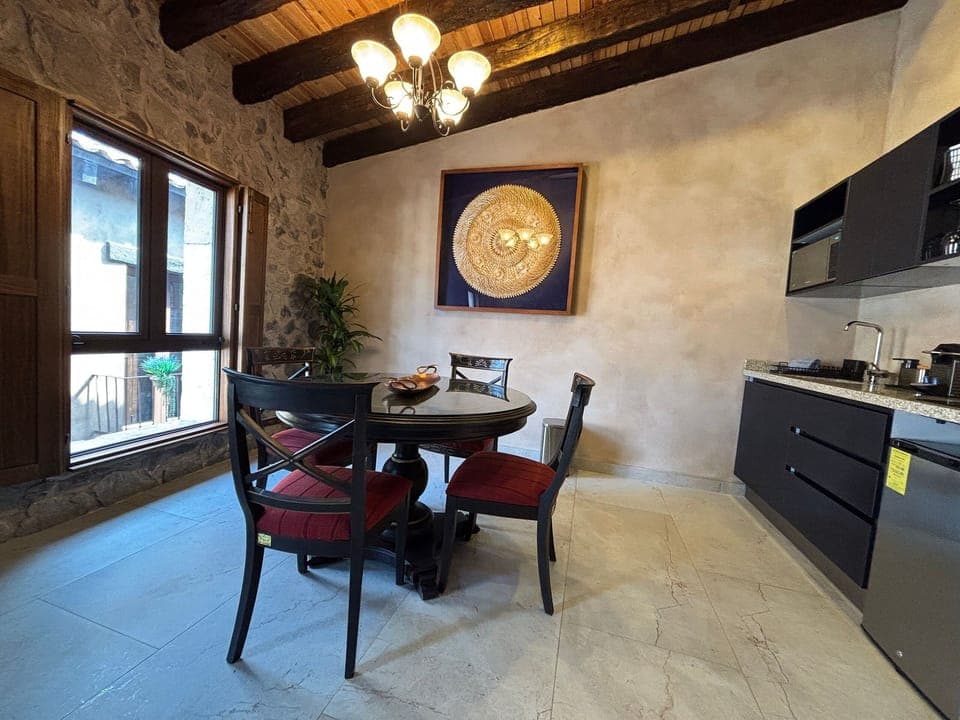 Exclusive Apartment | Dining