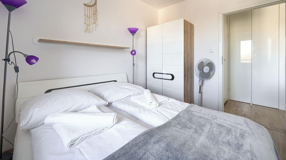 Apartament (305) Pool View | Iron/ironing board, free WiFi