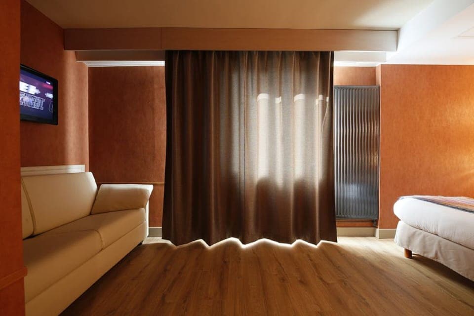 Classic Quadruple Room, 1 Bedroom | Premium bedding, desk, laptop workspace, blackout drapes