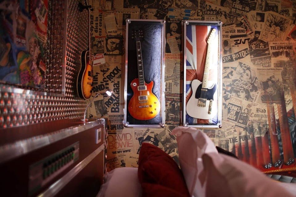 Deluxe Double Room (Backstage) | Room amenity