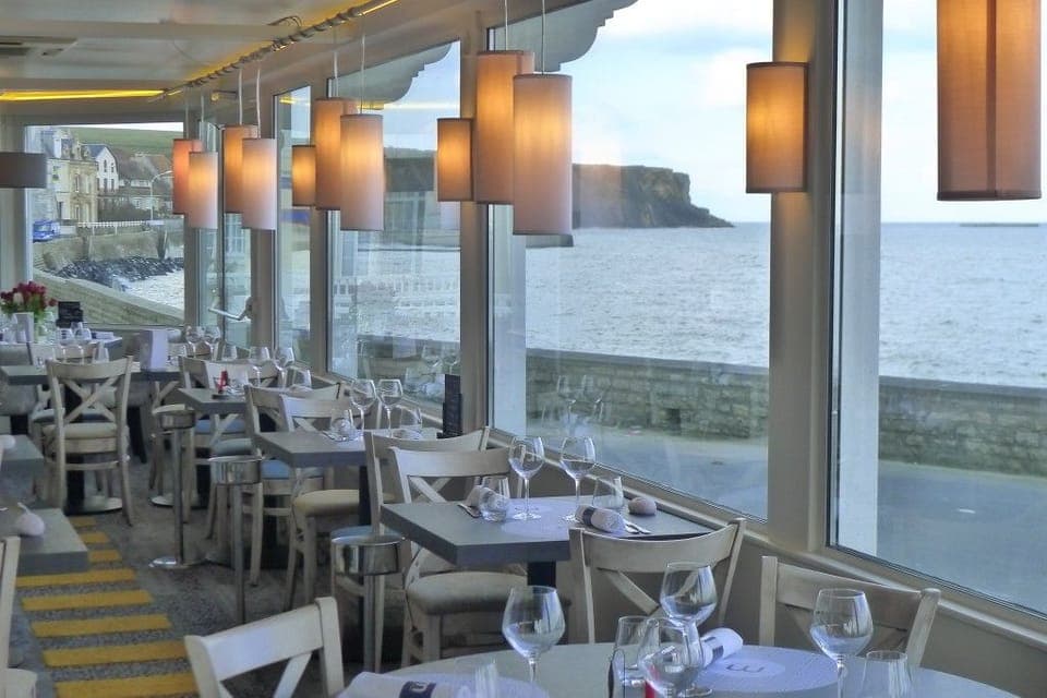 Lunch and dinner served, local cuisine