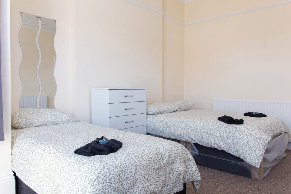 Twin Room | Free WiFi