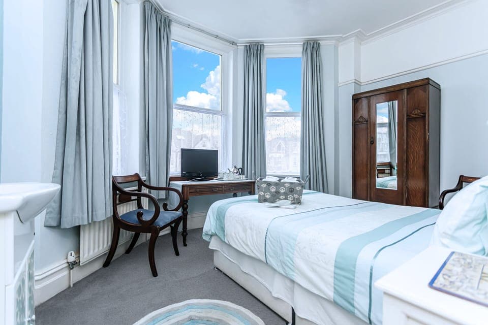 Standard Double Room, Shared Bathroom | Free WiFi, bed sheets